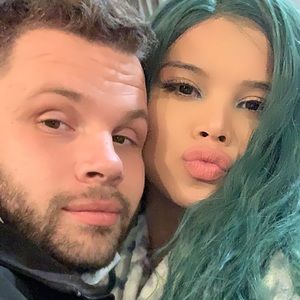 Meet your Posher, Naomi